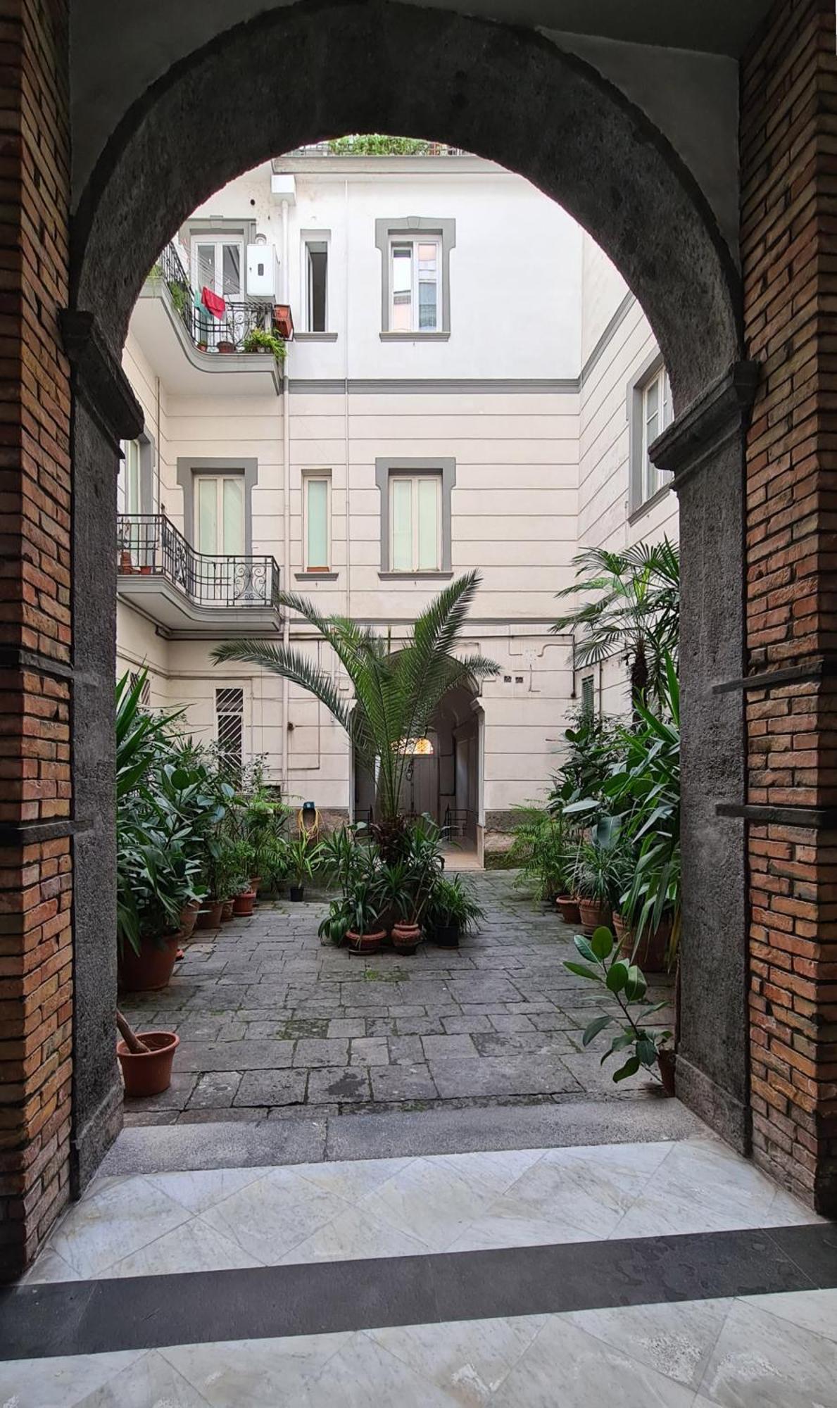 Отель Palazzo Il Convento Неаполь Экстерьер фото